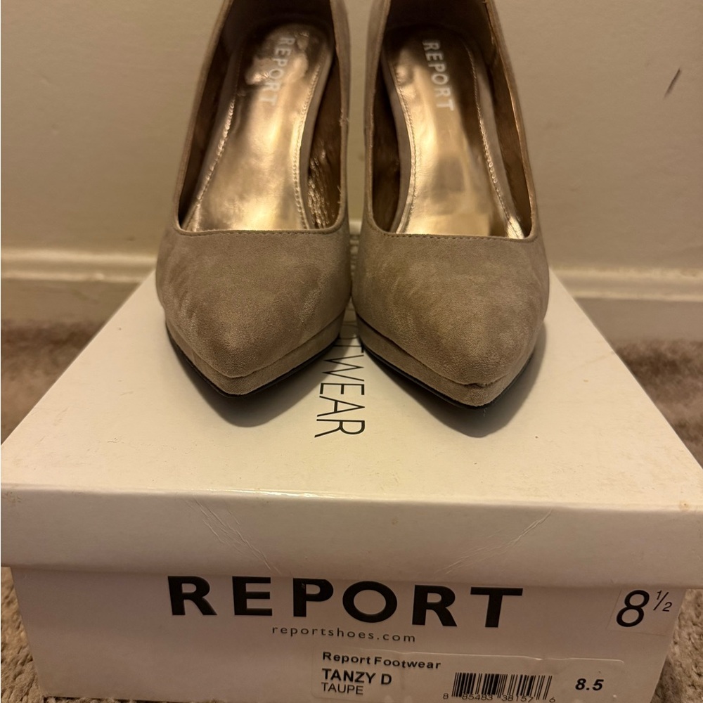 Report Women's Taupe Heels - Unworn